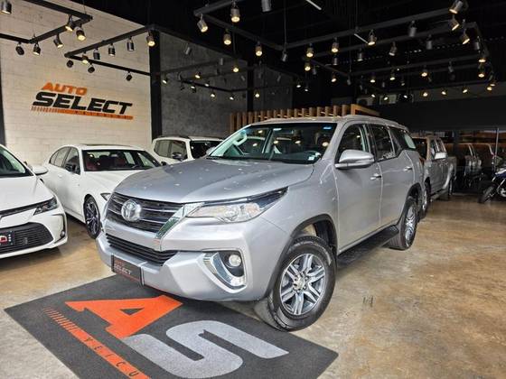 TOYOTA HILUX SW4 2.7 SR 4X2 16V FLEX 4P AUTOMÁTICO
